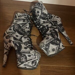 Pleaser 100 Dollar Bill Platform 7” Size 9 Heels used well worn